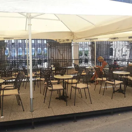 Апартаменты Amfiteatar Moris Пула